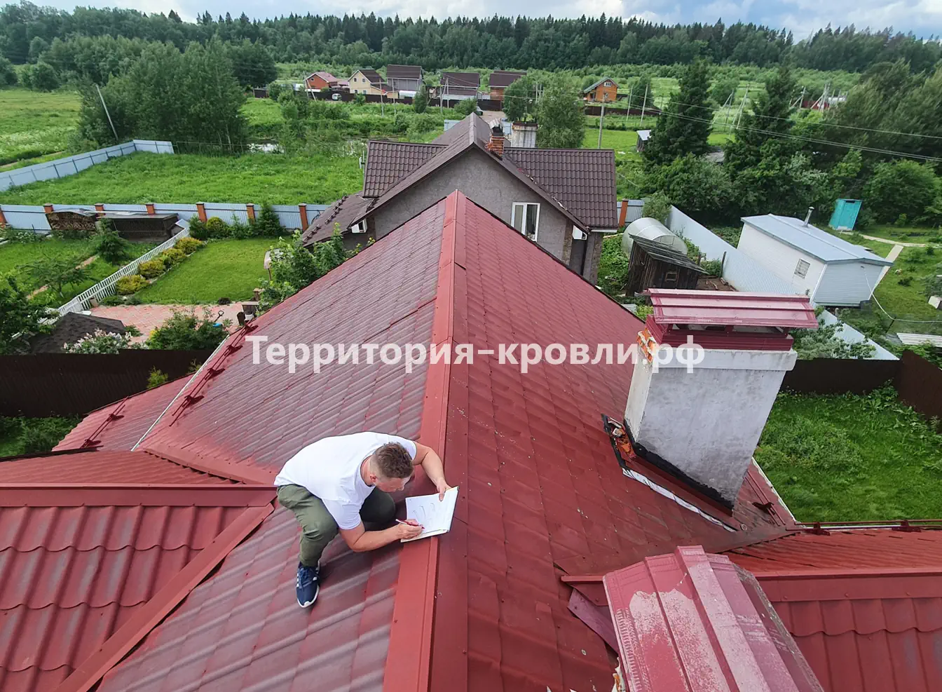 Карниз и фронтон частного дома