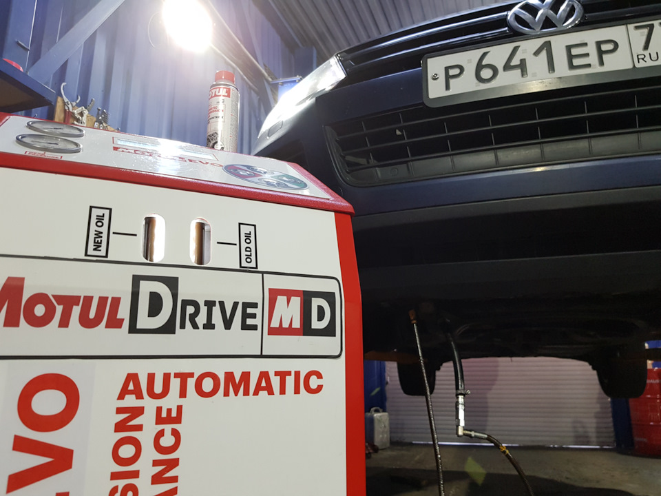 Замена масла в коробке автомат Volkswagen Touareg Замена масла в коробке автомат Volkswagen Touareg