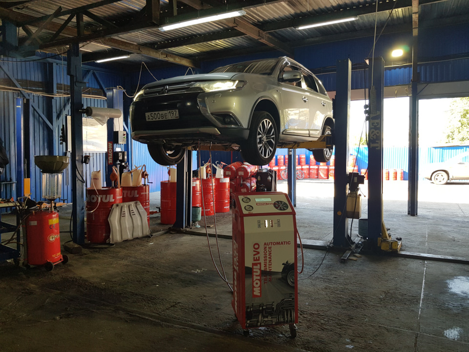 Замена масла в автоматической коробке Mitsubishi Замена масла в автоматической коробке Mitsubishi