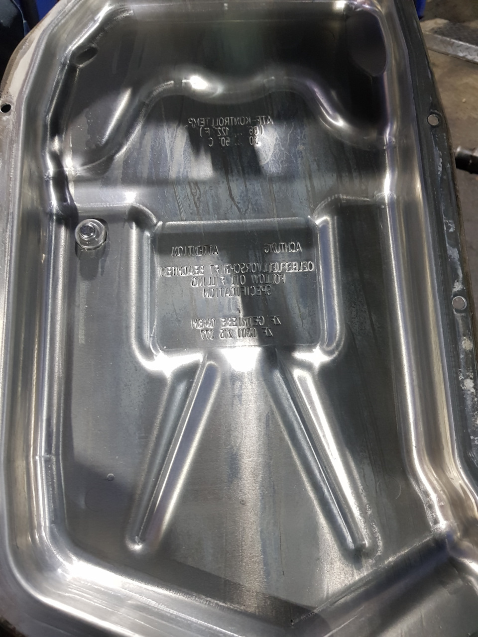 Замена масла в автомате Audi A8 Замена масла в автомате Audi A8