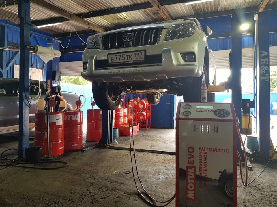 Замена масла в автоматической коробке Toyota Land Cruiser Prado Замена масла в коробке автомат Toyota Land Cruiser Prado
