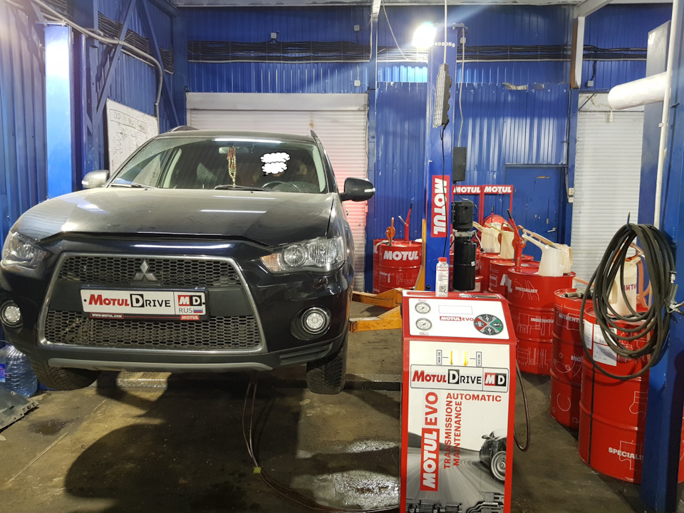 Замена масла в АКПП Mitsubishi Outlander Замена масла в АКПП Mitsubishi Outlander
