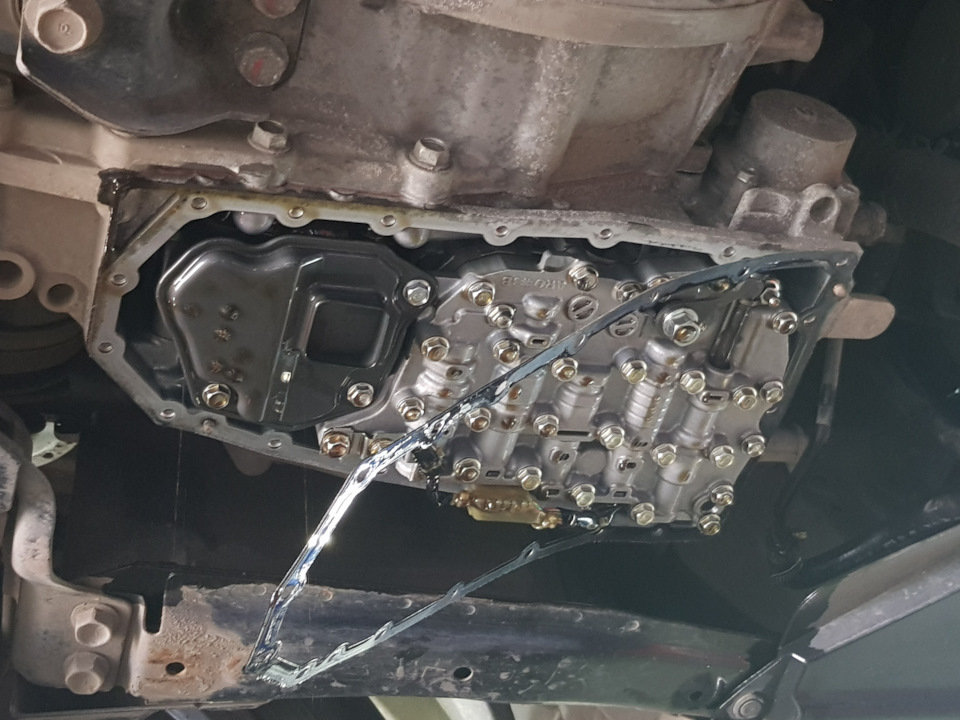 Замена масла в коробке автомат Mitsubishi Outlander Замена масла в коробке автомат Mitsubishi Outlander