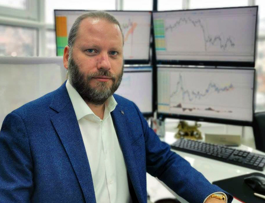 Роман Корнев - квалифицированный инвестор от ЦБ РФ Роман Корнев - квалифицированный инвестор от ЦБ РФ