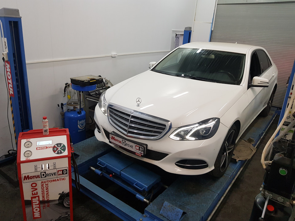 Замена масла в автоматической коробке Mercedes-Benz E-Класс Замена масла в коробке автомат Mercedes-Benz E-Класс