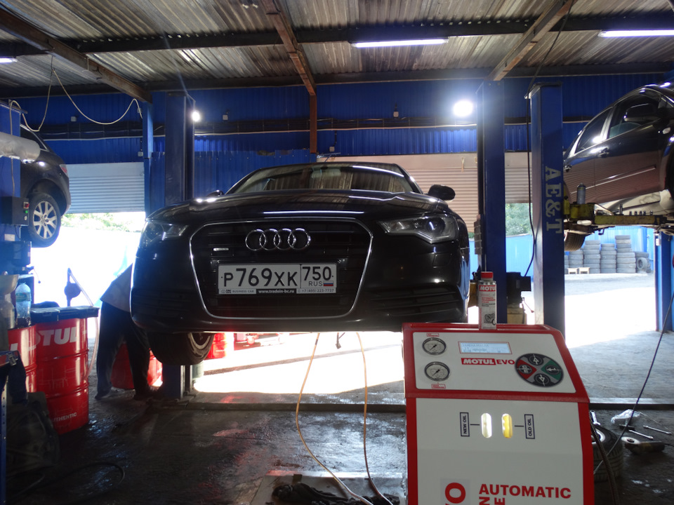 Аппаратная замена масла в автоматической коробке Audi A6 Аппаратная замена масла в автоматической коробке Audi A6