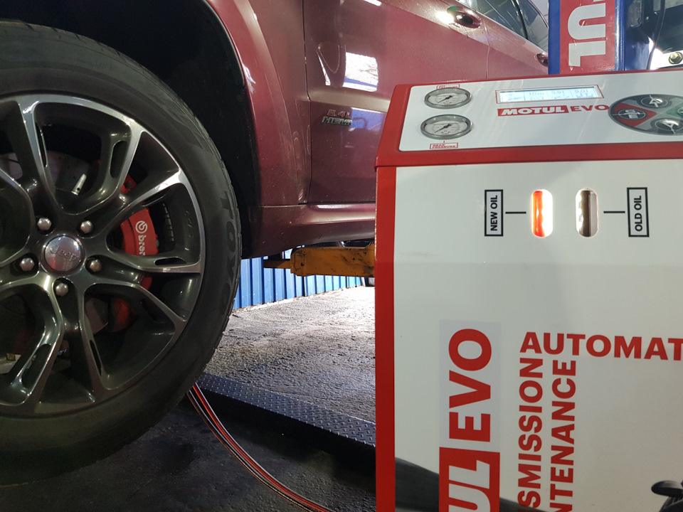Аппаратная замена масла в автоматической коробке Jeep Grand Cherokee Jeep Аппаратная замена масла в автоматической коробке Jeep Grand Cherokee Jeep