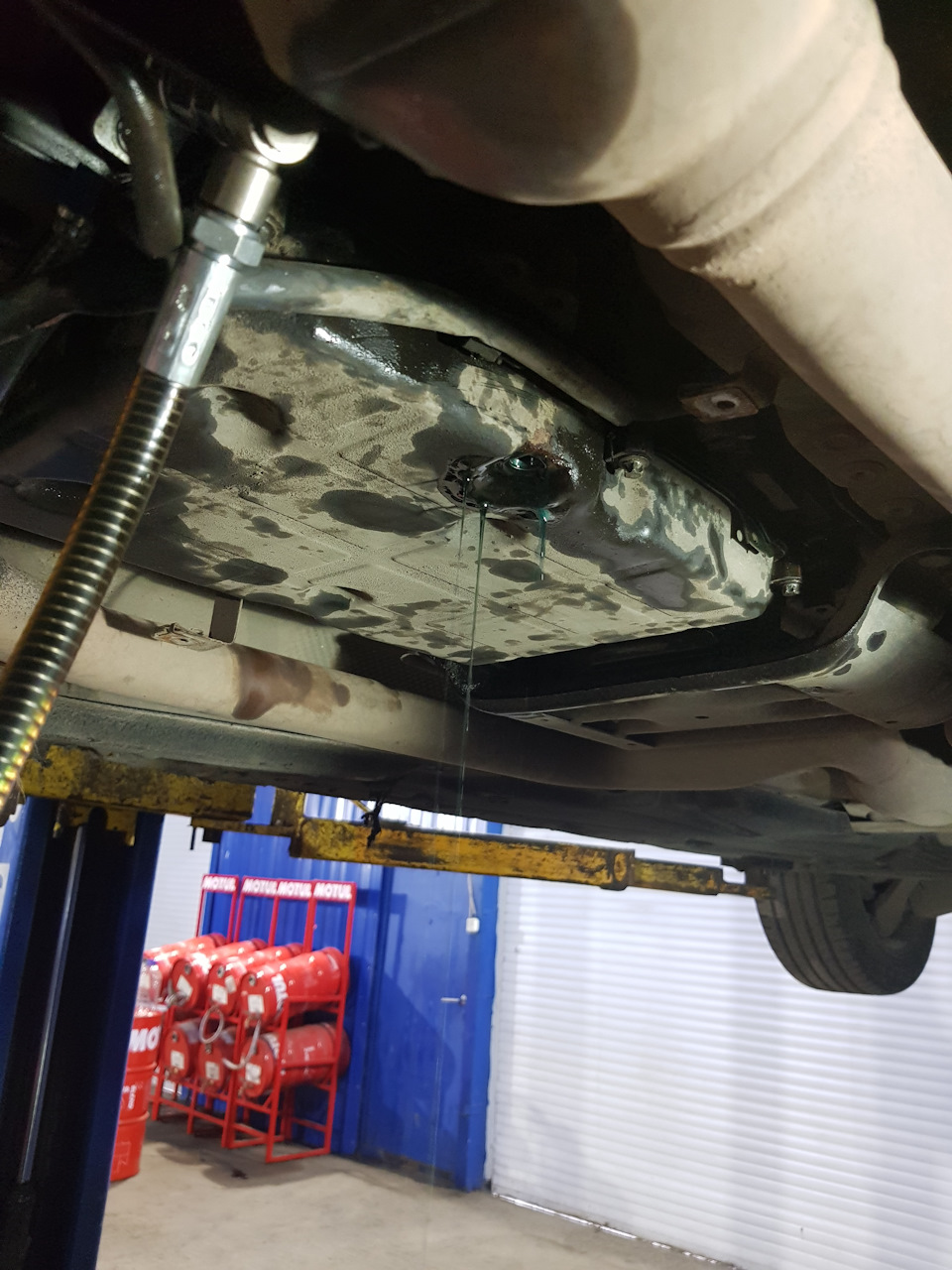 Аппаратная замена масла в коробке автомат Mercedes-Benz Аппаратная замена масла в коробке автомат Mercedes-Benz