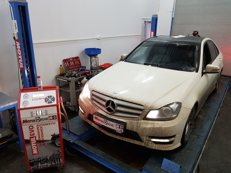 Замена масла в автоматической коробке Mercedes-Benz C-Класс Замена масла в коробке автомат Mercedes-Benz C-Класс