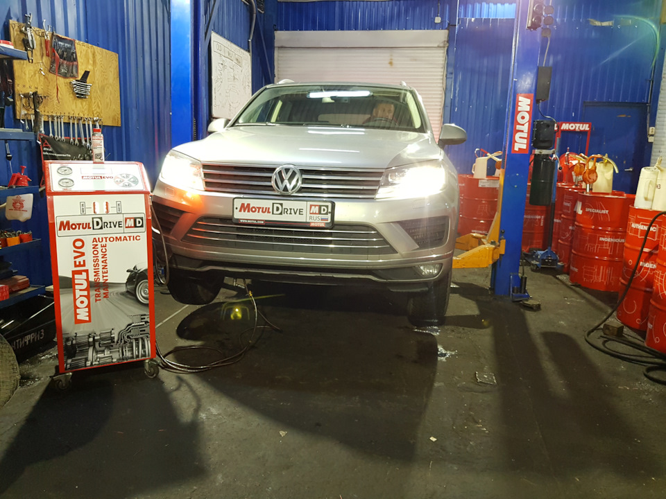 Замена масла в АКПП Volkswagen Touareg Замена масла в АКПП Volkswagen Touareg