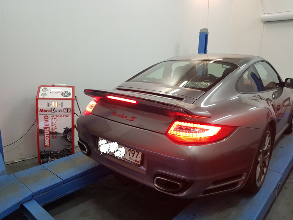 Замена масла в АКПП Porsche 911 Замена масла в АКПП Porsche 911