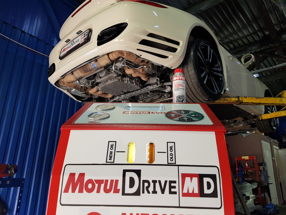 Аппаратная замена масла в АКПП Porsche 911 Аппаратная замена масла в АКПП Porsche 911