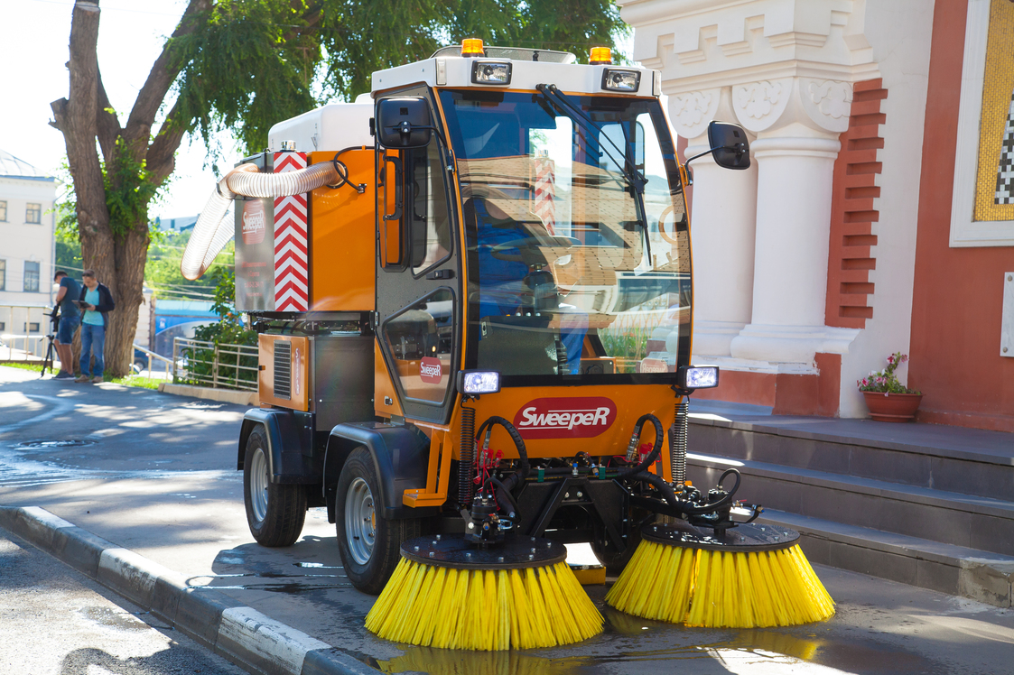 Подметально уборочная машина sweeper