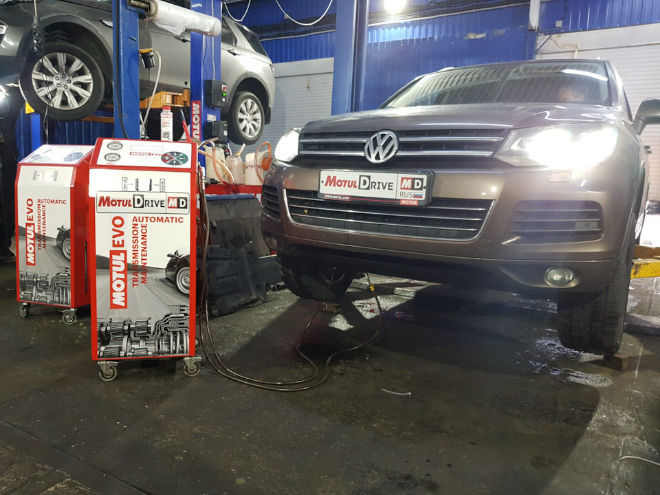 Замена масла в АКПП Volkswagen Touareg Замена масла в АКПП Volkswagen Touareg