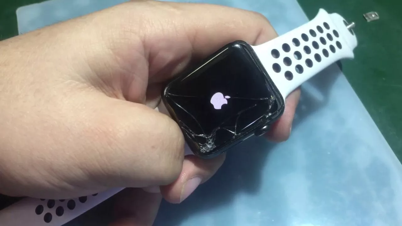 Разбилось стекло на Apple Watch Разбилось стекло на Apple Watch: варианты ремонта