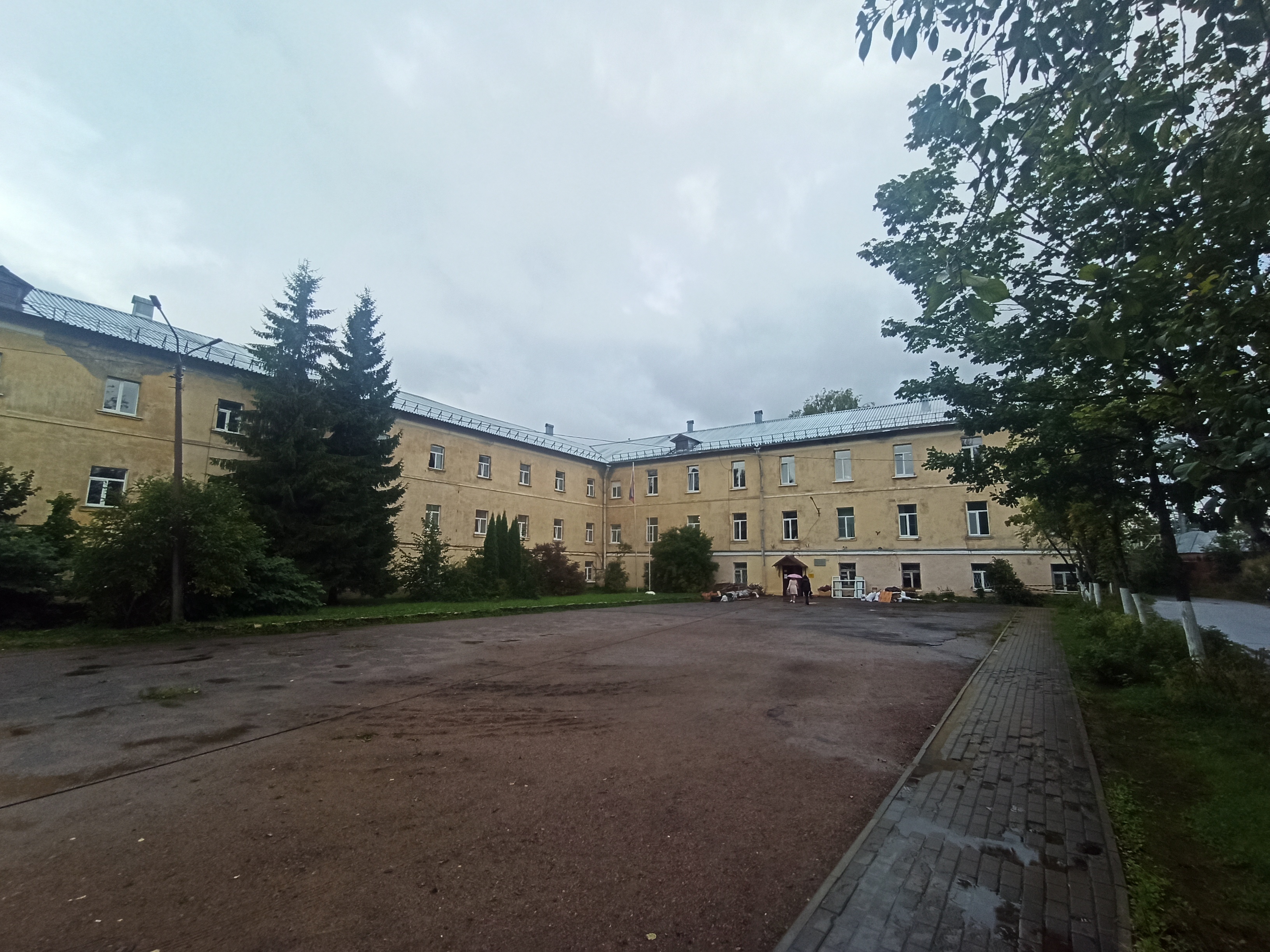 Школа №10 в Гатчине Школа №10 в Гатчине