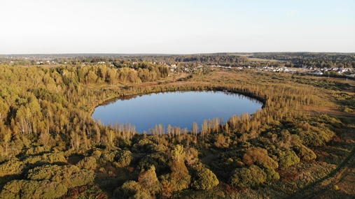 озеро в рижских озерах Водоем рядом с поселком Рижские озера