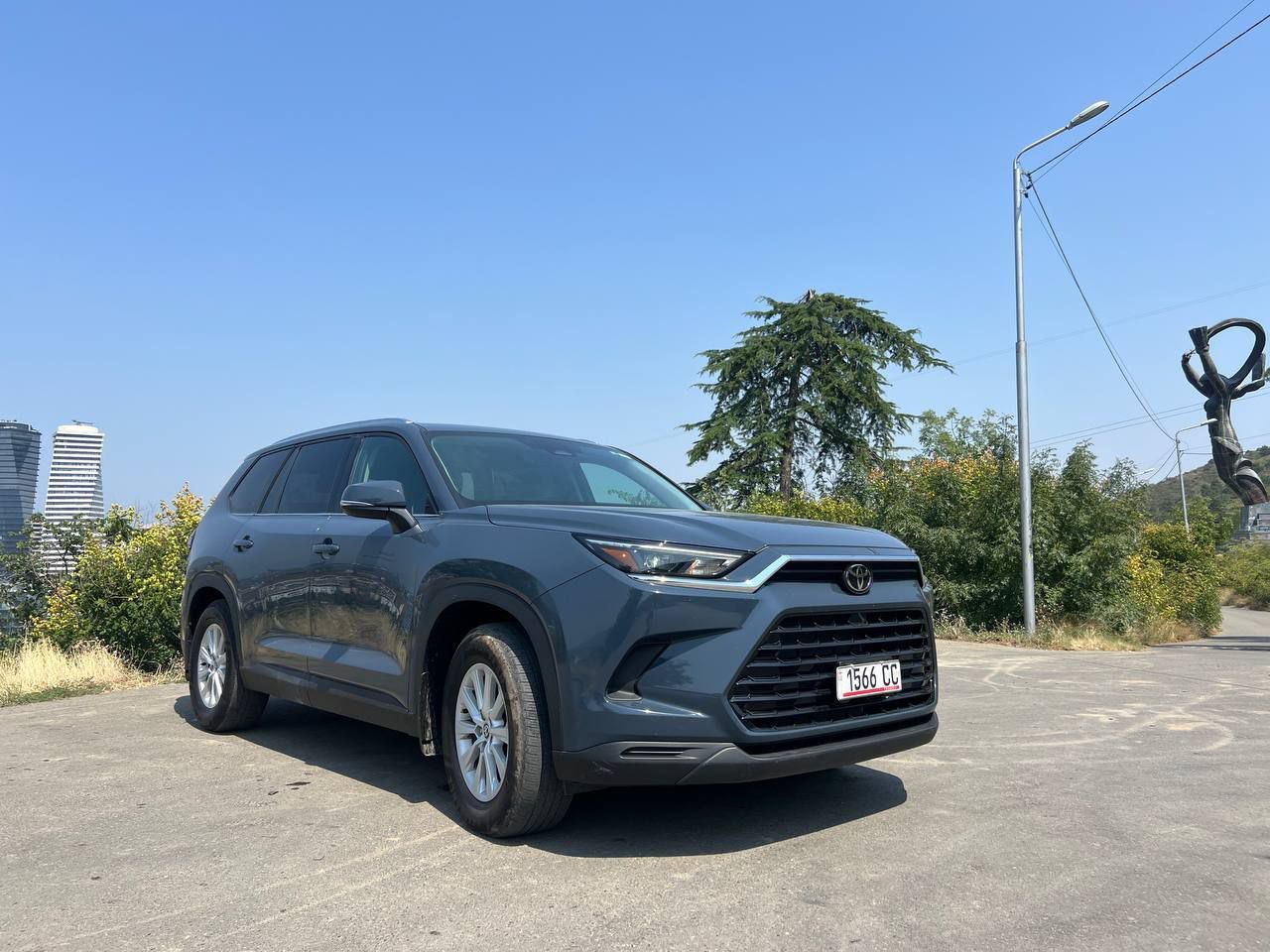 TOYOTA GRAND HIGHLANDER