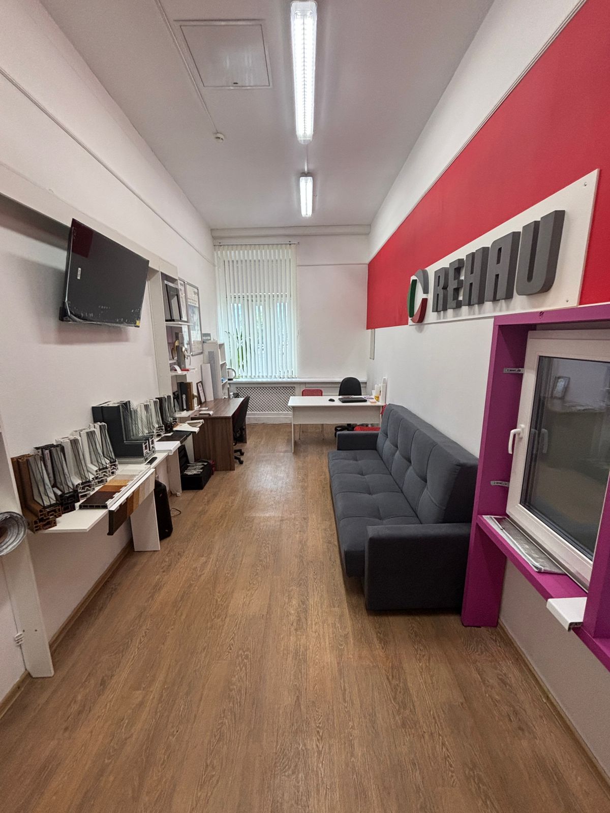 Новый офис окна REHAU Новый офис