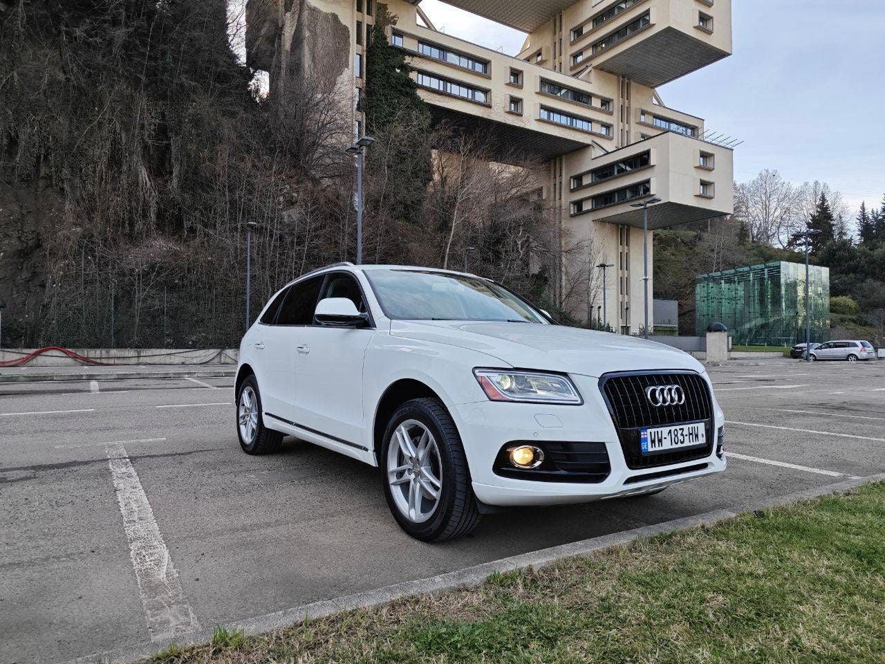 AUDI Q5