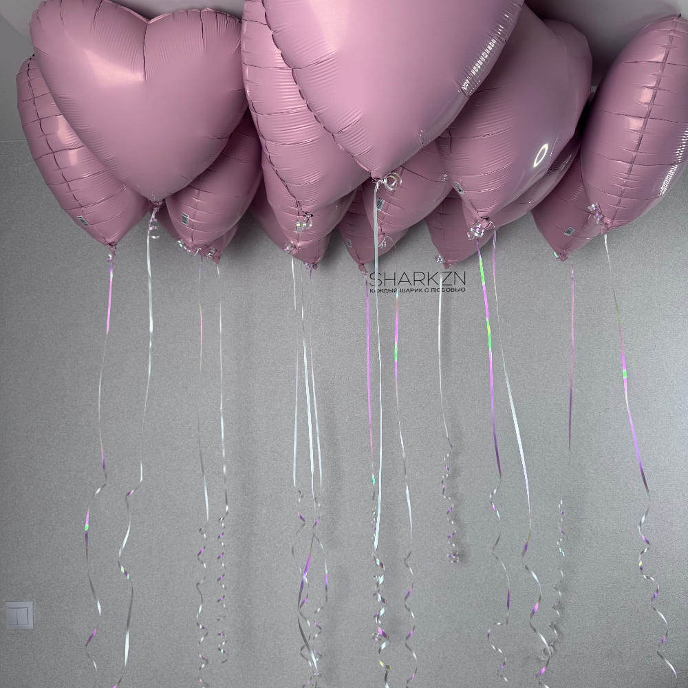 15 розовых сердец с красивой лентой
