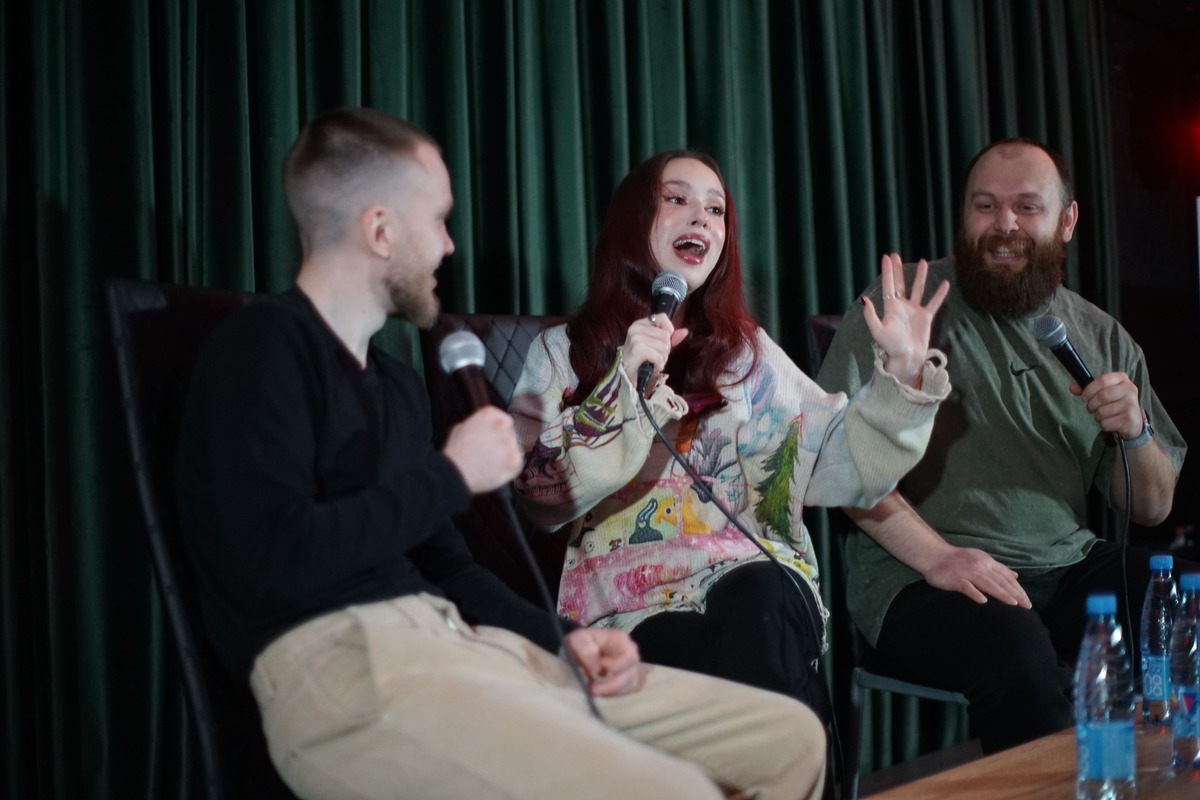 Бургер и закуски в стендап-клубе Comedy Crew Казань Бургер и закуски в стендап-клубе Comedy Crew Казань