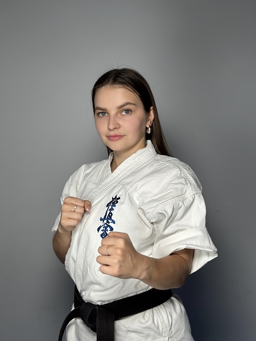 Лютова Екатерина Владимировна Тренер - инструктор спортивного клуба "Белый Тигр" в городе Липецке