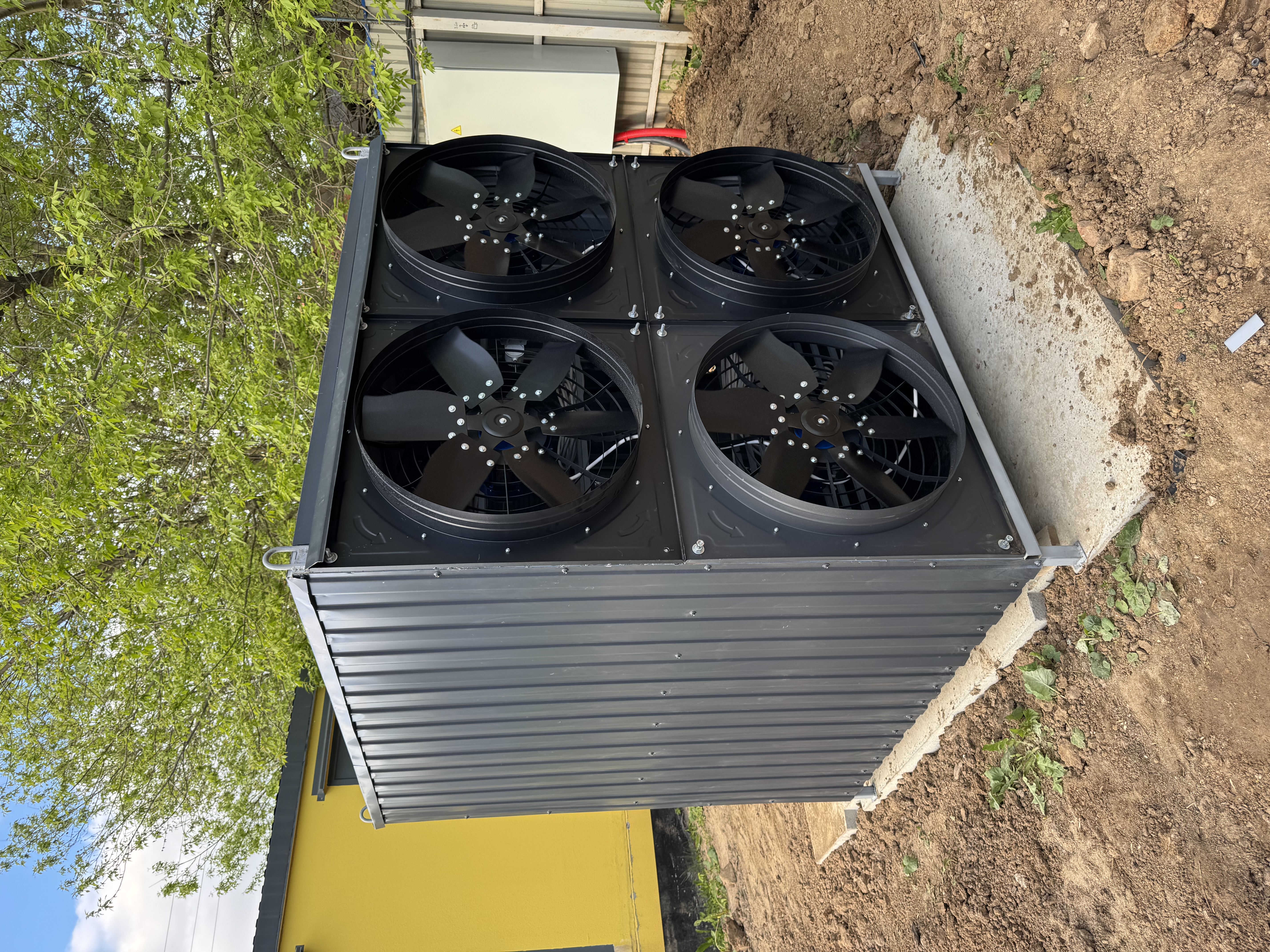 майнинг ферма с осевыми вытяжными вентиляторами майнинг ферма с осевыми вытяжными вентиляторами
