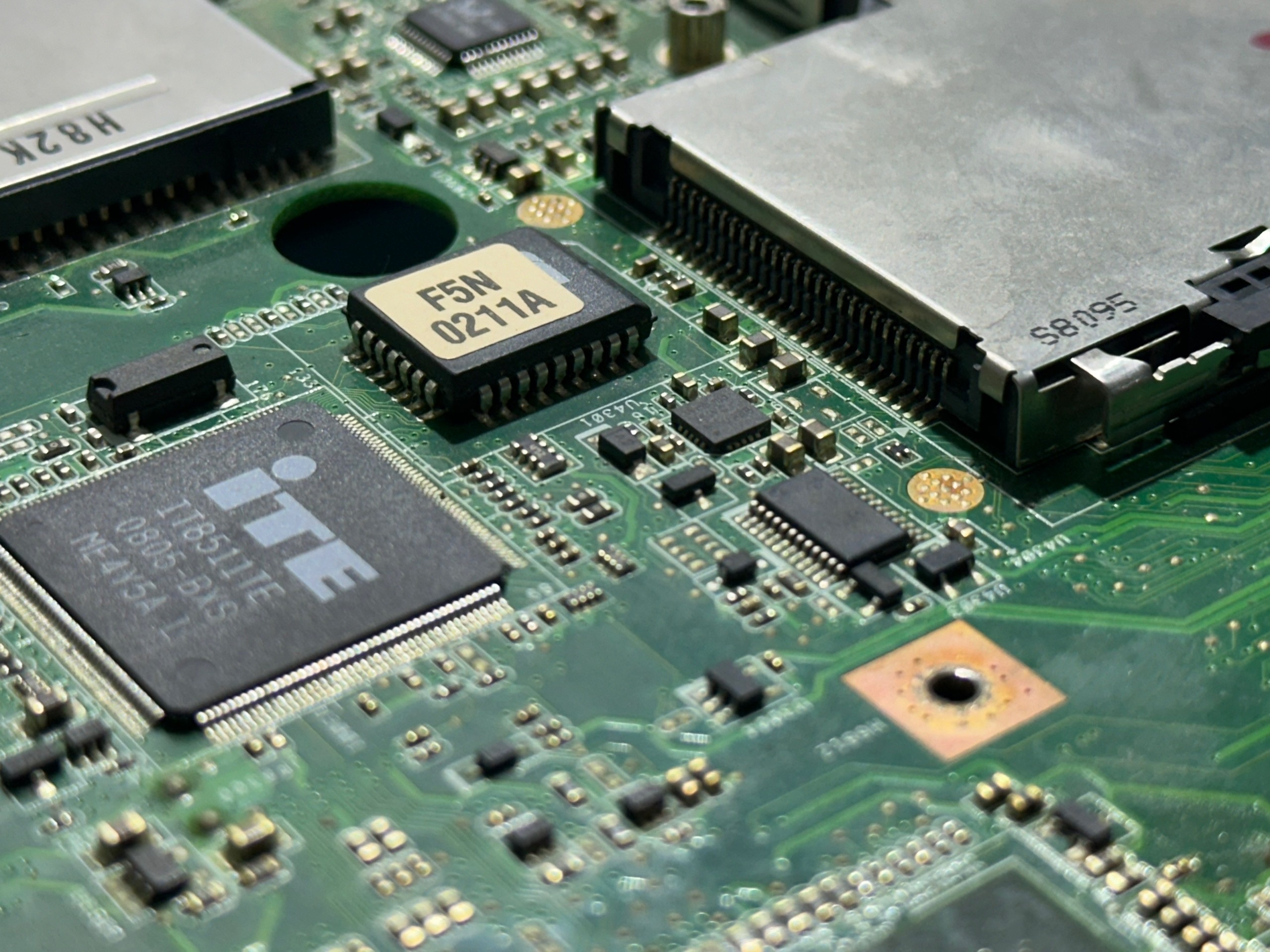 BIOS, или Basic Input/Output System BIOS, или Basic Input/Output System