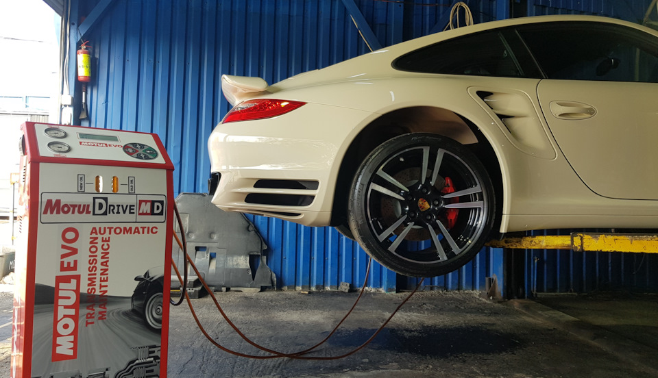 Замена масла в АКПП Porsche 911 Замена масла в АКПП Porsche 911
